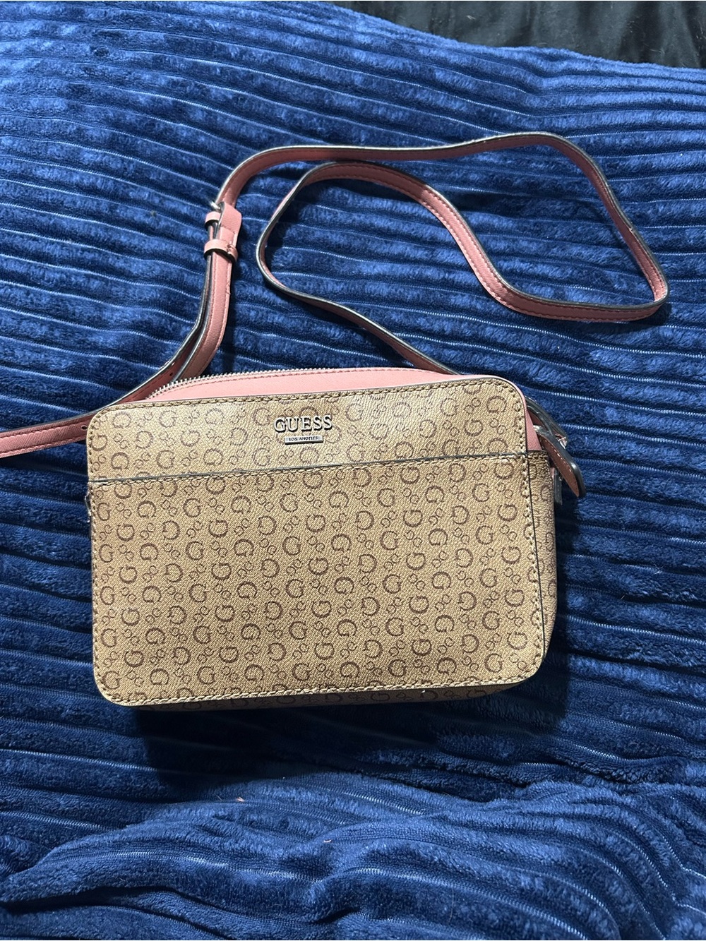 Guess - Tan Monogram Crossbody Bag with Pink Trim